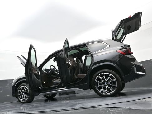 Used 2025 BMW X1 xDrive28i image 41