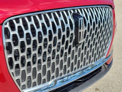 Certified 2024 Lincoln Corsair FWD w/ Equipment Group 101A image 7
