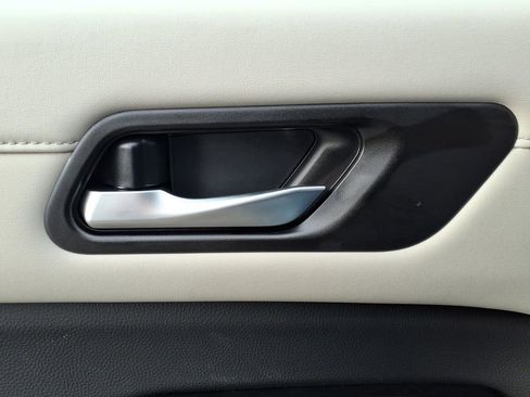 New 2026 Nissan Pathfinder SL image 16