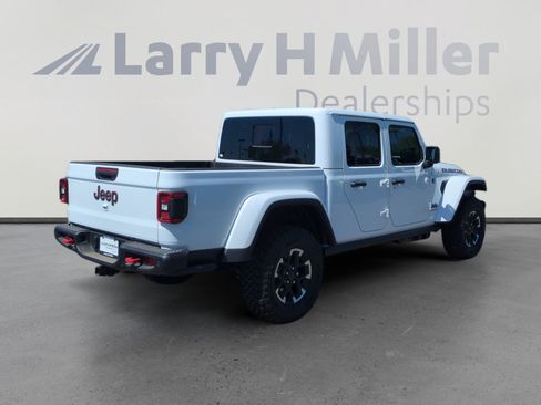 New 2026 Jeep Gladiator Rubicon w/ Capability Package AWD/4WD image 5