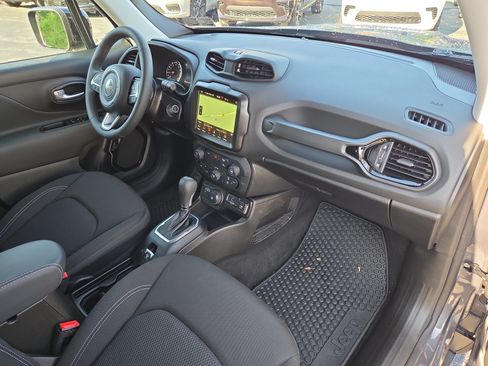Certified 2023 Jeep Renegade Altitude AWD/4WD image 19