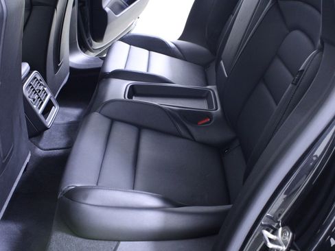 Used 2021 Porsche Taycan 4S image 12