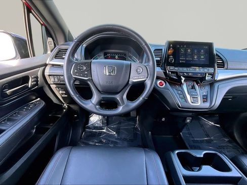 Used 2023 Honda Odyssey Sport image 9