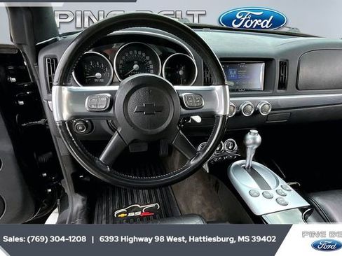 Used 2006 Chevrolet SSR w/ Preferred Equipment Group image 5