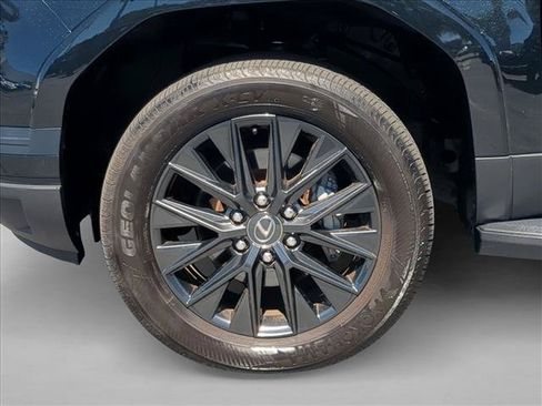 Used 2024 Lexus GX 550 w/ Cold Area Package AWD/4WD image 26