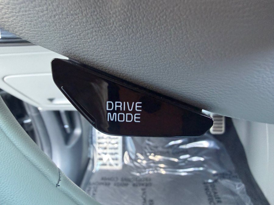 Used 2024 Kia Niro Wave FWD image 17