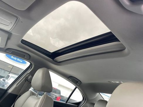 Used 2016 Acura TLX image 16