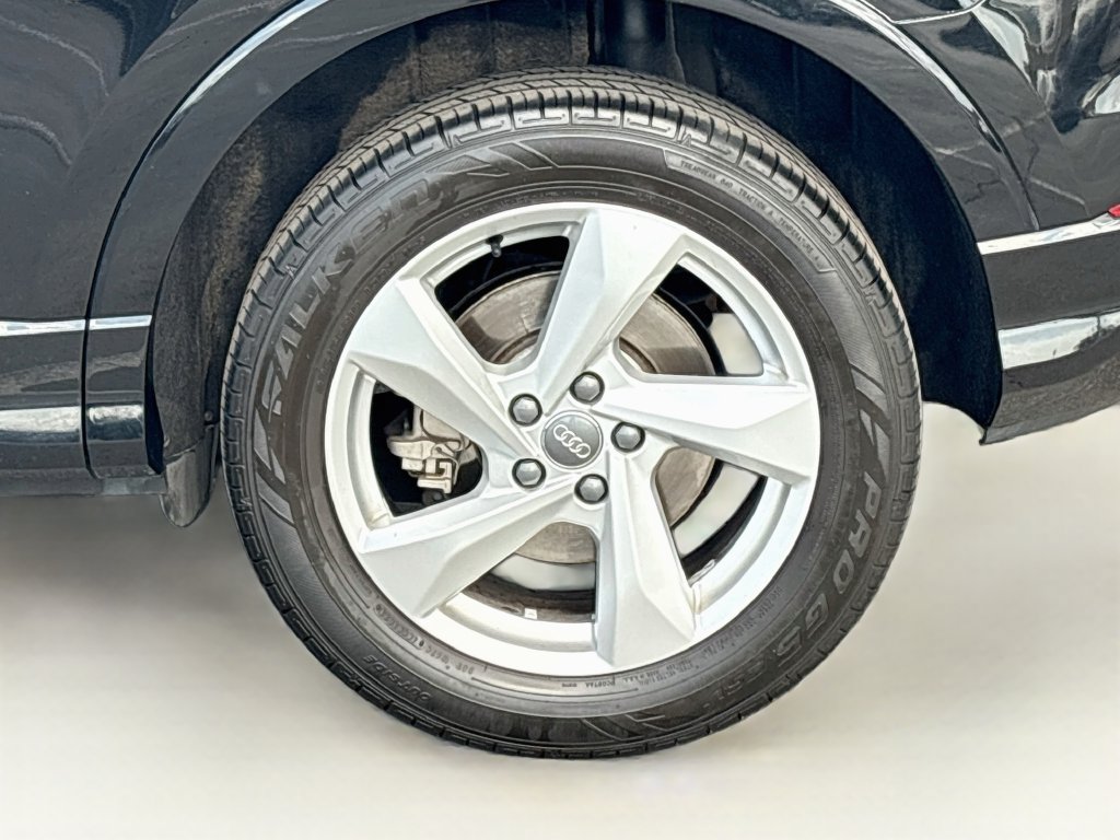 Used 2020 Audi Q3 2.0T Premium AWD/4WD image 31