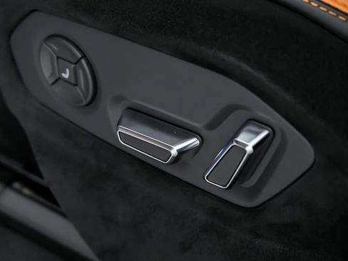 Used 2024 Lamborghini Urus Performante image 28