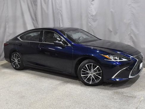 Used 2024 Lexus ES 350 w/ Premium Package image 3