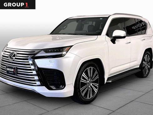 Used 2025 Lexus LX 600 4WD w/ Accessory Package (2T) image 1