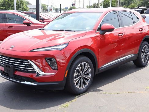 New 2025 Buick Envision Preferred image 2