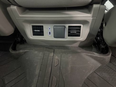 Used 2023 Chevrolet Silverado 1500 LT AWD/4WD image 22