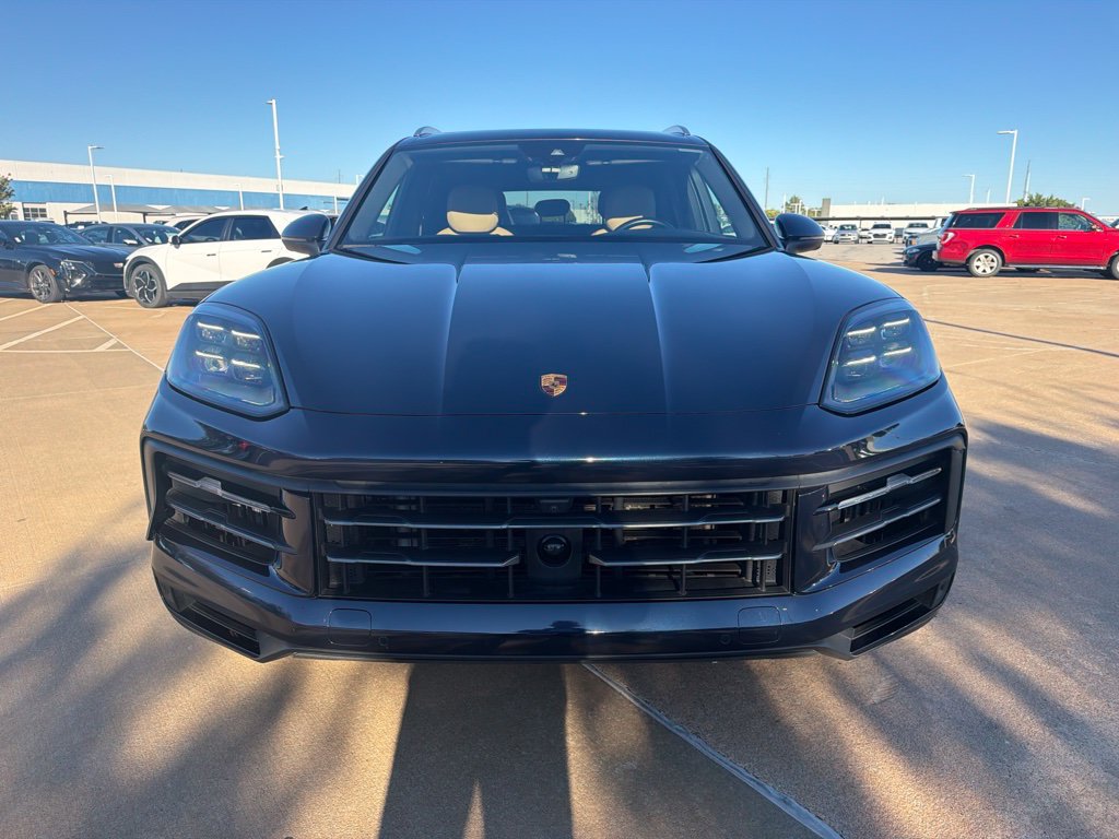 Used 2024 Porsche Cayenne AWD/4WD image 5