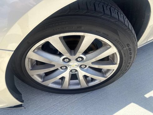 Used 2014 Chevrolet Malibu LTZ FWD image 2