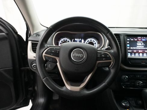 Used 2015 Jeep Cherokee Latitude w/ Comfort/Convenience Group image 4