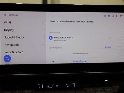 Used 2025 Toyota Camry XLE image 34