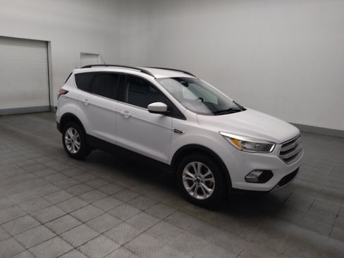 Used 2018 Ford Escape SE FWD image 11