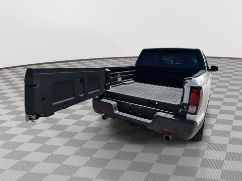 Certified 2025 Honda Ridgeline TrailSport image 24