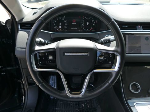 Used 2022 Land Rover Range Rover Evoque SE AWD/4WD image 17