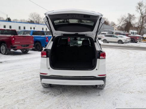 Used 2023 Chevrolet Equinox RS image 35