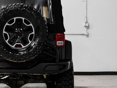 Used 2016 Jeep Wrangler Unlimited Rubicon AWD/4WD image 51