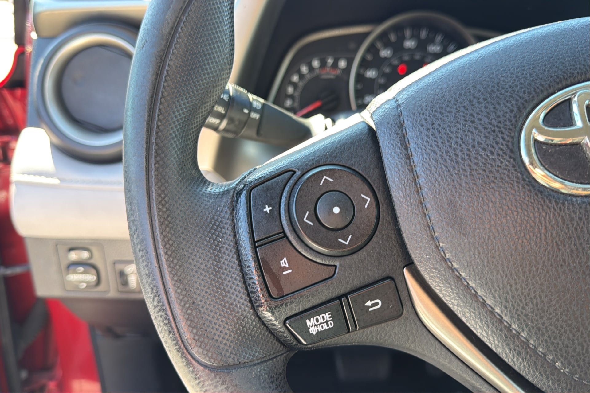 Used 2015 Toyota RAV4 XLE FWD image 27
