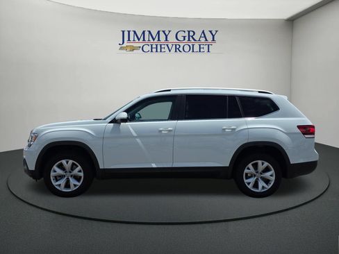 Used 2018 Volkswagen Atlas SE FWD image 2