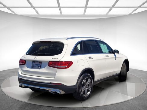 Used 2019 Mercedes-Benz GLC 300 4MATIC image 4
