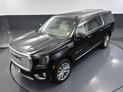 Used 2023 GMC Yukon XL Denali image 69