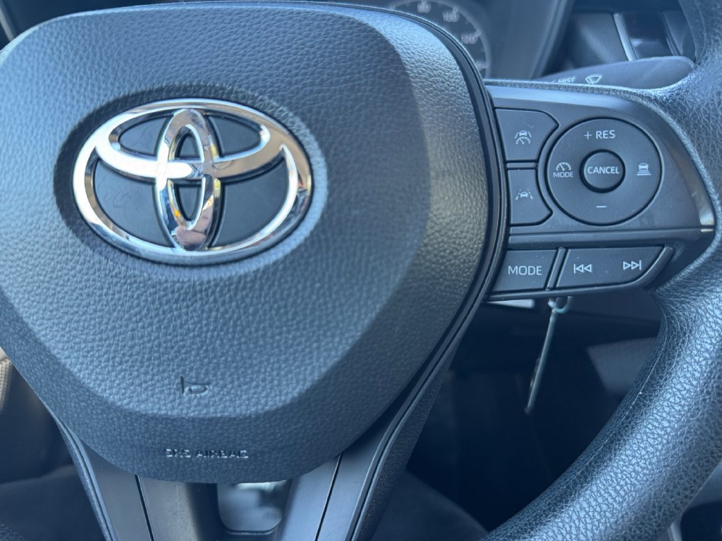 Used 2024 Toyota Corolla LE FWD image 30