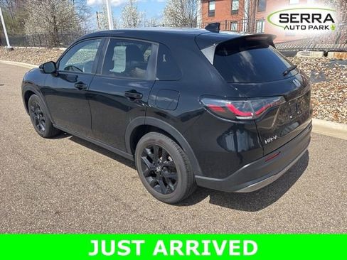 Used 2025 Honda HR-V Sport image 4