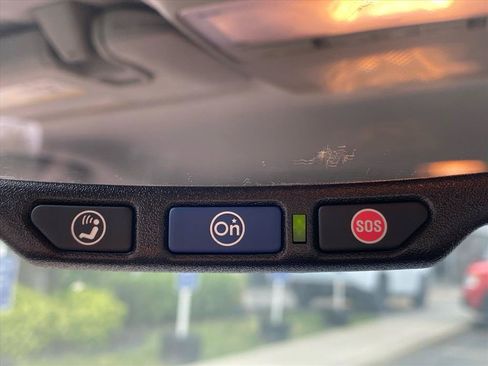 Used 2019 Chevrolet Trax LT AWD/4WD image 16