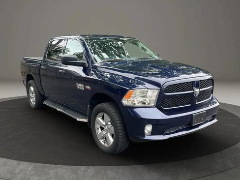 Used 2017 RAM 1500 Express AWD/4WD image 11