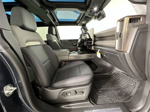 Used 2025 GMC Hummer EV 3X w/ LPO, Cargo Utility Package image 29