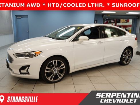 Used 2019 Ford Fusion Titanium image 1