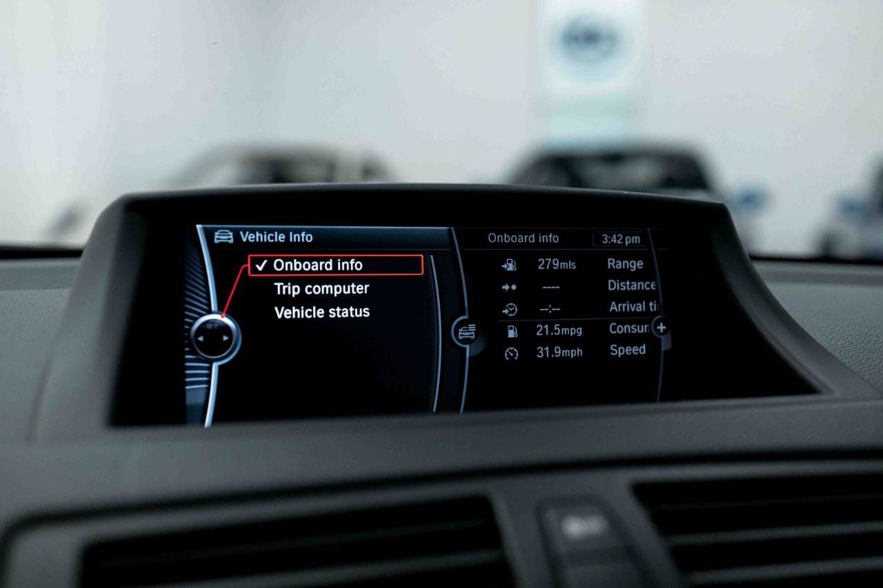 Used 2011 BMW 1 Series M RWD image 53