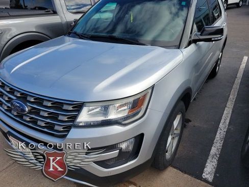 Used 2016 Ford Explorer XLT w/ Equipment Group 202A image 1