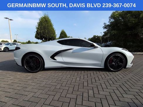 Used 2020 Chevrolet Corvette Stingray Preferred Cpe w/ 2LT Preferred Equipment Group RWD image 4