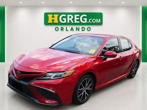 Used 2021 Toyota Camry SE FWD image 4
