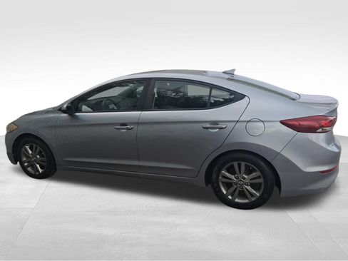 Used 2017 Hyundai Elantra Value Edition w/ Cargo Package FWD image 8