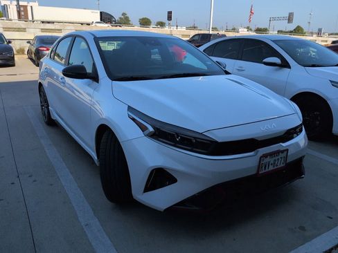 Used 2023 Kia Forte GT FWD image 3
