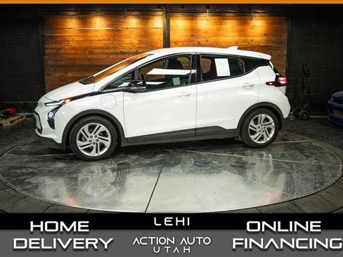 Used 2023 Chevrolet Bolt LT w/ Driver Confidence Package FWD image 1