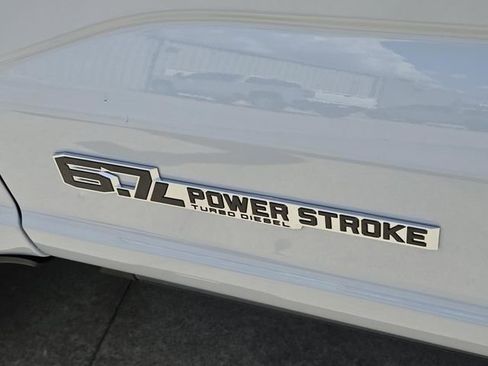 New 2026 Ford F250 Platinum w/ FX4 Off-Road Package image 13