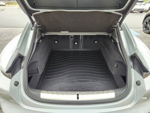 Used 2023 Porsche Taycan 4S image 8