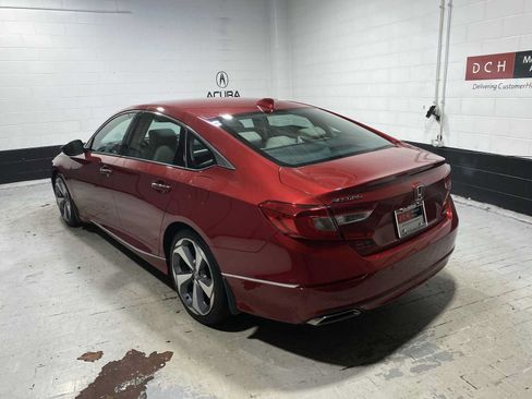 Used 2018 Honda Accord Touring image 4