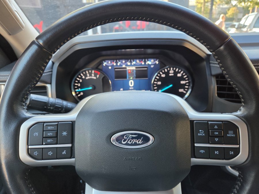 Used 2024 Ford Expedition Max XLT RWD image 6
