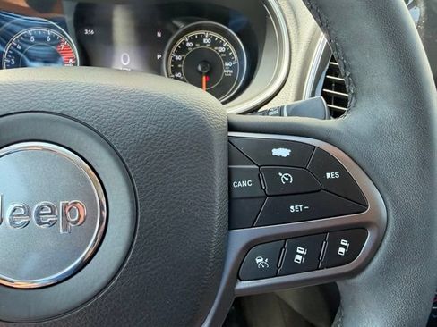 Used 2021 Jeep Cherokee Limited AWD/4WD image 21