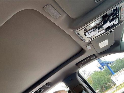 Used 2026 Cadillac Escalade Luxury w/ Touring Package image 28