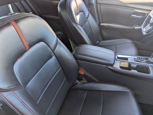 Used 2025 Nissan Sentra SR w/ SR Premium Package image 11